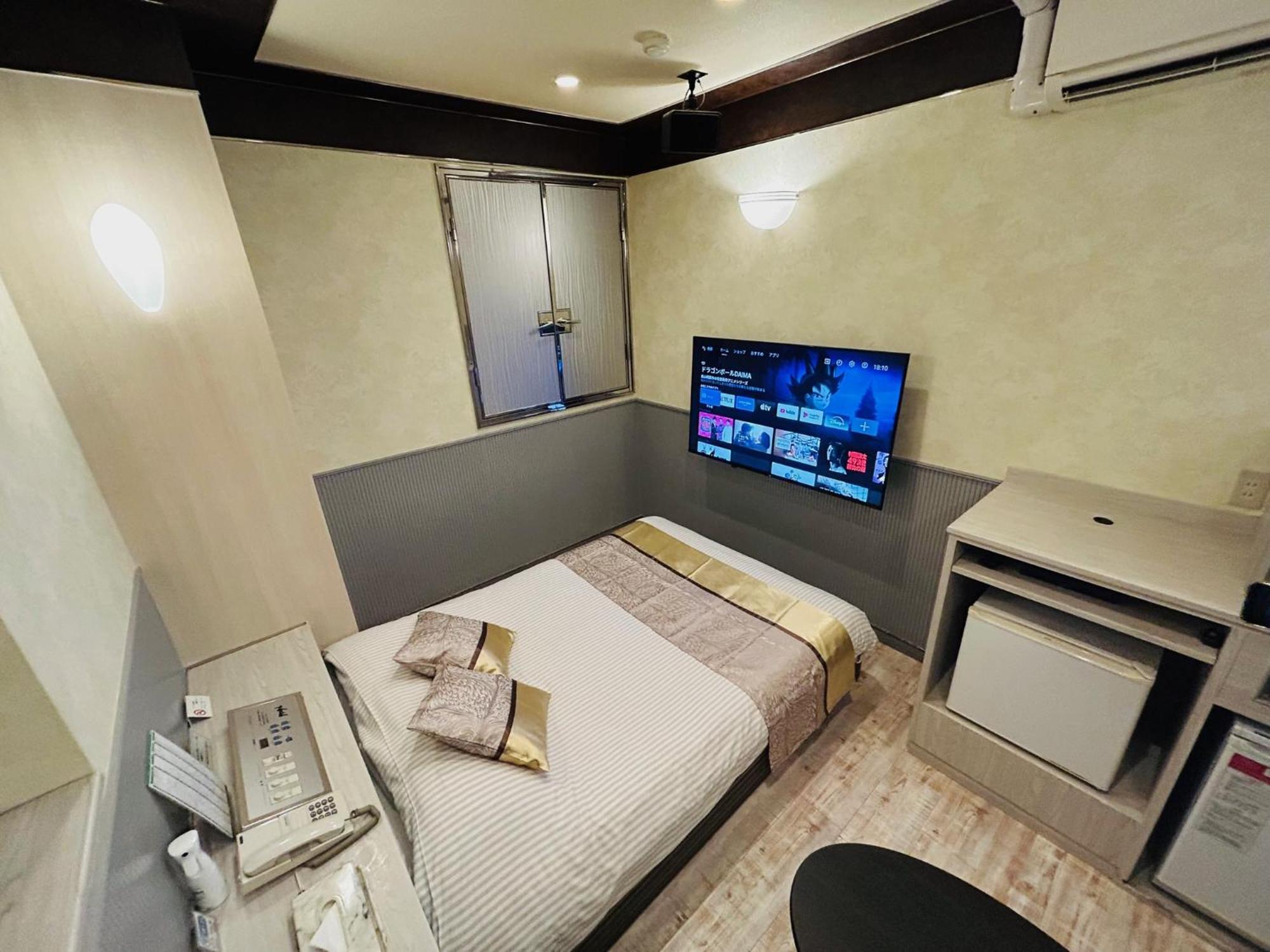 Hotel Crystal 大人専用 Präfektur Tokio Exterior foto