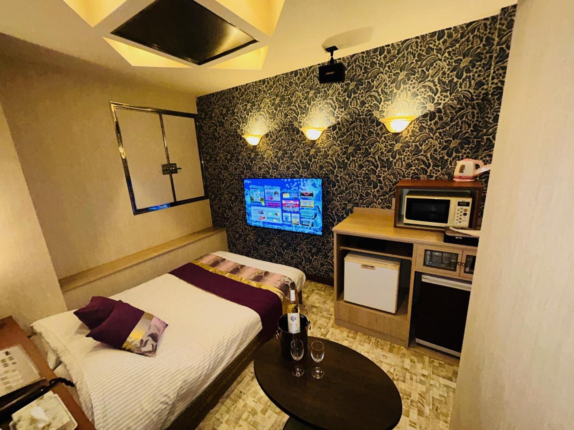 Hotel Crystal 大人専用 Präfektur Tokio Exterior foto