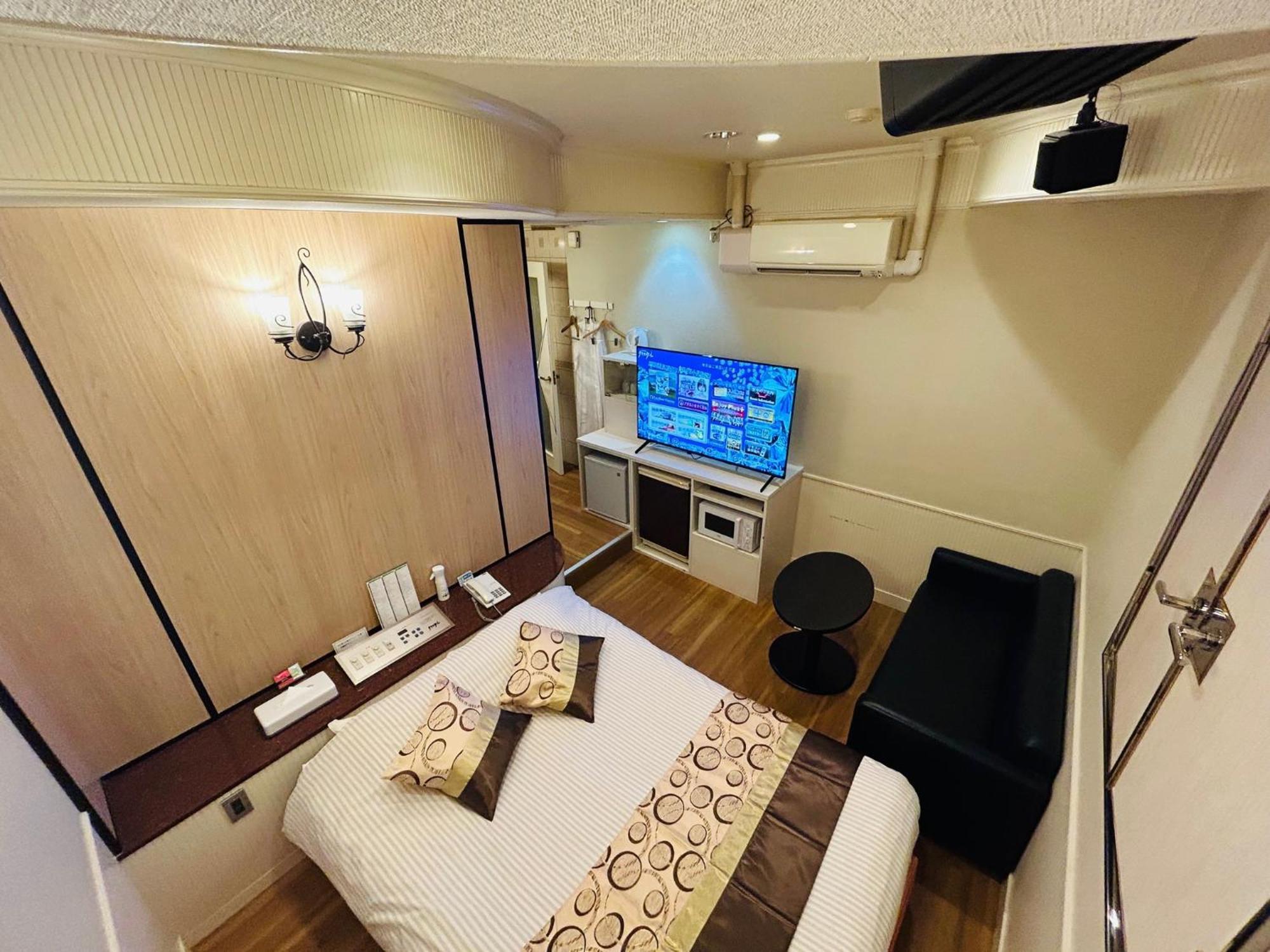 Hotel Crystal 大人専用 Präfektur Tokio Exterior foto